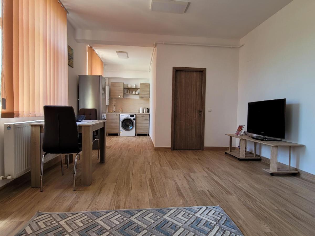Apartamente Livada Râmnicu Vâlcea Exterior foto